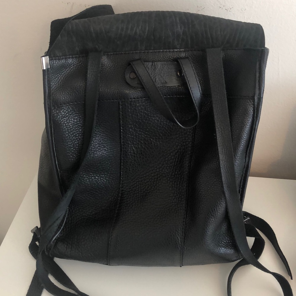BLACK LEATHER BACKPACK - Picture 6 of 6